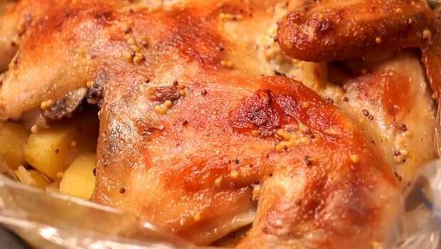 Вкусный ленивый ужин: курица с картошкой, запеченная в рукаве