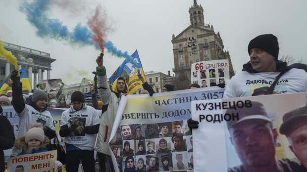 "Они не наши". Киев решил уничтожить диаспоры украинцев на Западе