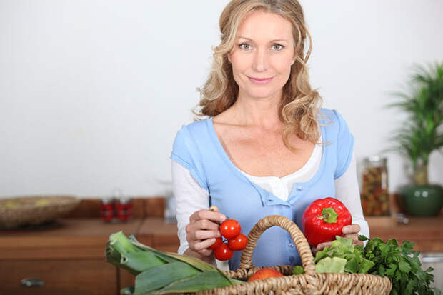 «МОЛОДИЛЬНЫЕ» ПРОДУКТЫ: ЧТО ЕСТЬ, ЧТОБЫ НЕ СТАРЕТЬ