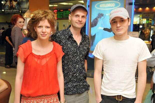 Режиссер и актеры на премьере фильма *Кислород*, 2009 | Фото: spletnik.ru