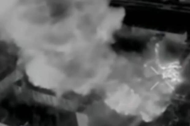 Взрыв бомбы уничтожил боевиков ВСУ в многоэтажной застройке Константиновки