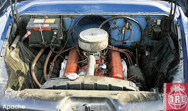 Знаменитый OHV V8 GM283 объемом 4,6 л. Не сказать чтобы во всей красе, но при этом он все еще неплохо перемещает в пространстве тяжелую машину. А теперь внимание: возраст автомобиля - 48 лет, из которых добрых лет двадцать пикап исправно возил грузы. И при этом двигатель пока еще не знает, что такое капремонт! 