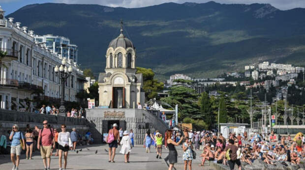 За новогодние каникулы Крым посетили около 300 тысяч человек