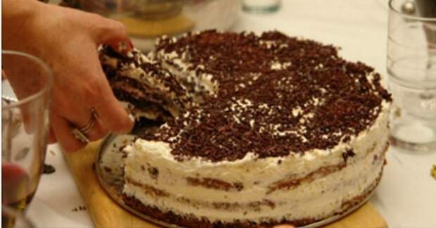 Быстрый и вкусный тортик на кефире «Наташа»