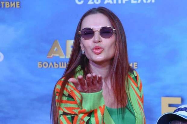 Дом за городом и ипотека в Москве: где живет Эвелина Бледанс