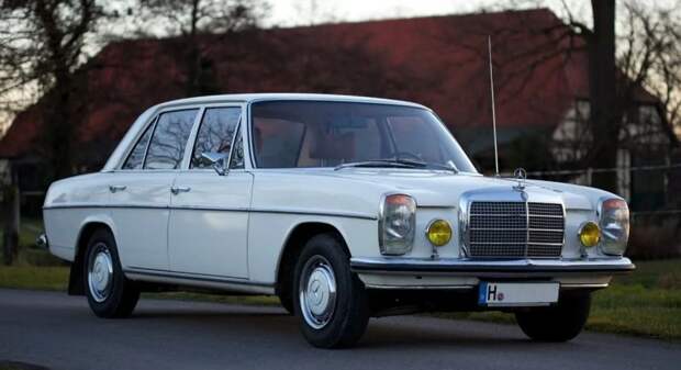 Самохваловская «Волга» ГАЗ-24 в фильме «Служебный роман» авто, волга, газ, газ-24, кино, ретро авто, служебный роман, советское кино