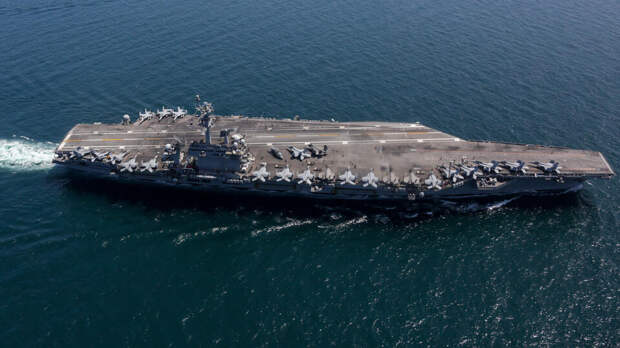 Иран ударил по авианосцу США "Авраам Линкольн"