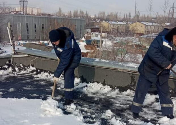 Военные коммунальщики Волгоградской области готовы к работам по очистке крыш от снега