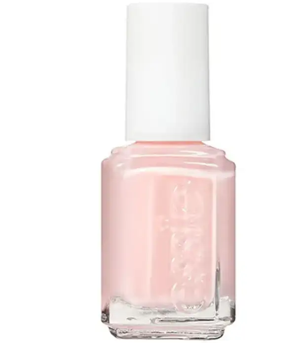 Крем тайной рецептуры и фолк-диета: узнали бьюти-секреты Елизаветы II в ее день рождения