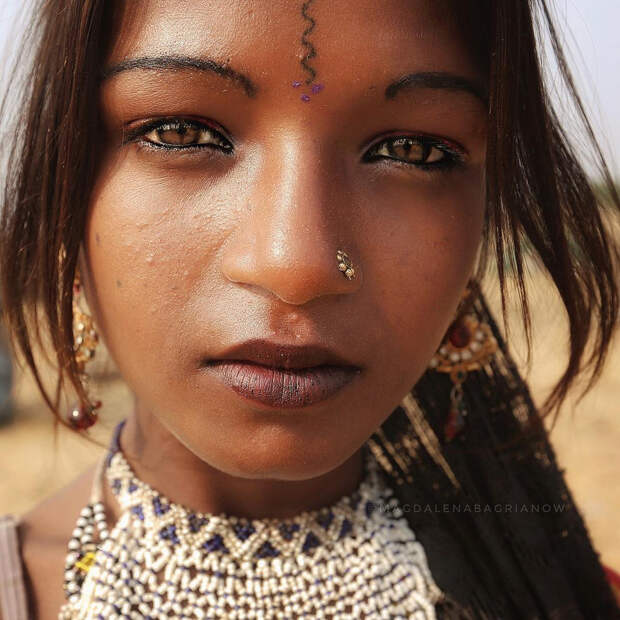 ulichnye-portrety-iz-Indii-fotograf-Magdalena-Bagryanov 1