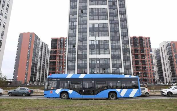 В Петербурге автобусные и троллейбусные маршруты продлили до новых ЖК