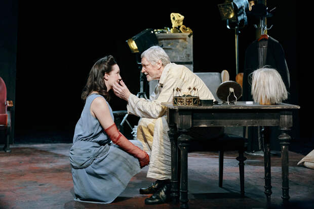 Сцена из спектакля «Лир во время чумы»