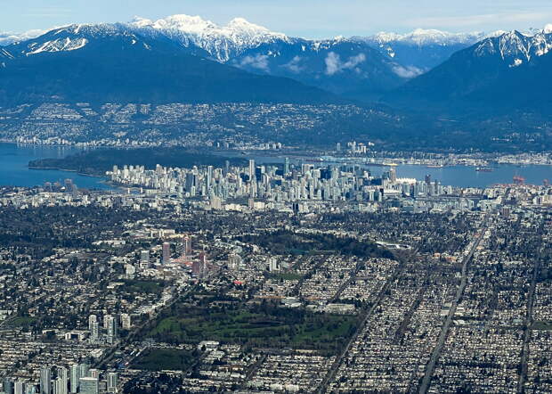Варламов назвал одну особенность Канады позорищем и пожаловался на «телепорт в 90-е»