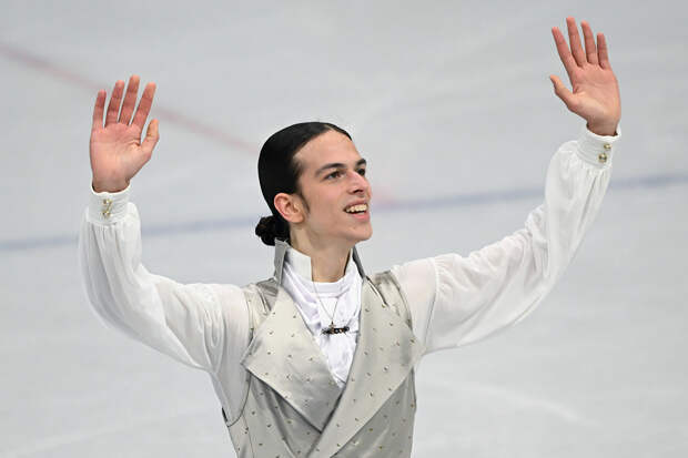 Гуменник остался без эксклюзивного смартфона на Олимпиаде после поломки личного телефона