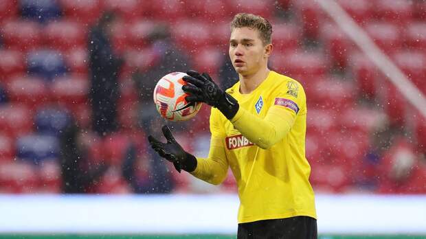 В «Уфе» раскрыли, как подписали экс-голкипера «Крыльев» Ломаева: «Вообще не рассчитывали, что он может остаться»