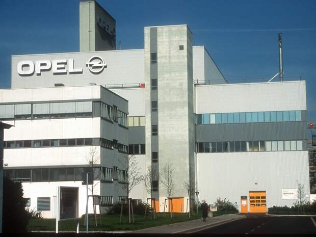 Opel Werk Eisenach Nachtschicht Zwei Schicht Betrieb 2012 В Германии закрыли завод Opel