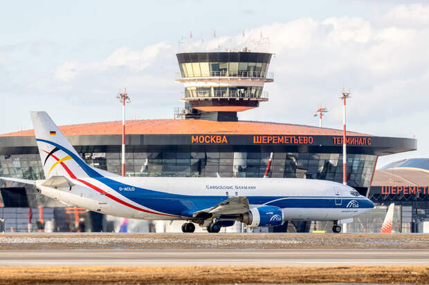 РИА Новости: самолет из Самары с дефектом шасси сел в аэропорту Шереметьево