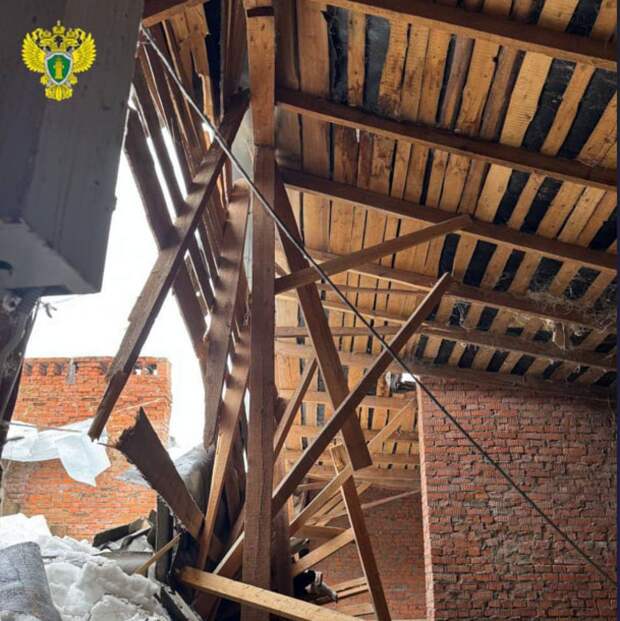 В Тульской области обрушилась крыша жилого дома