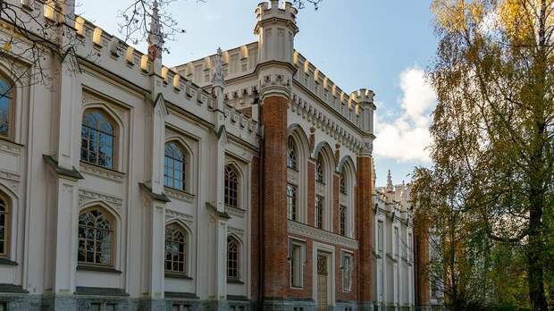 Число туристических поездок по России в 2025 году увеличилось на 4%