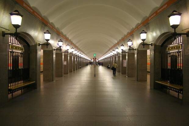 Достоевская метро, питер, подземка