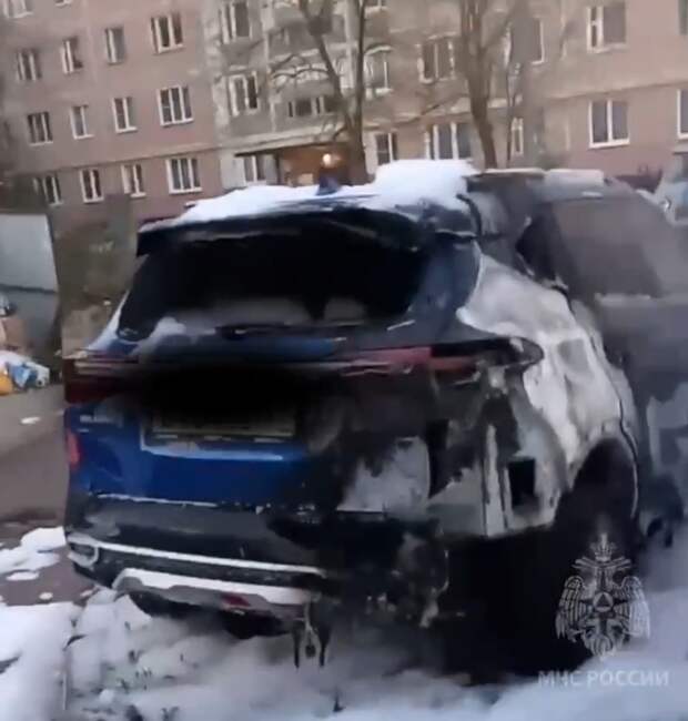 В Иванове неизвестный спалил на Кохомском шоссе три дорогие иномарки