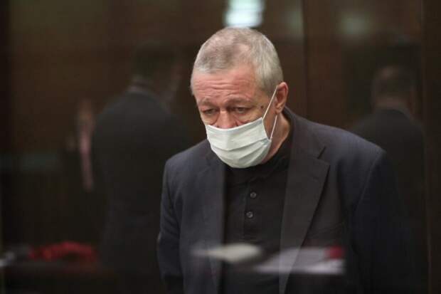 Адвокат Ефремова ответил на слухи о досрочном освобождении актёра