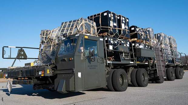 Глава МИД ФРГ связал решение Трампа продолжать помогать Киеву с усилиями Мерца