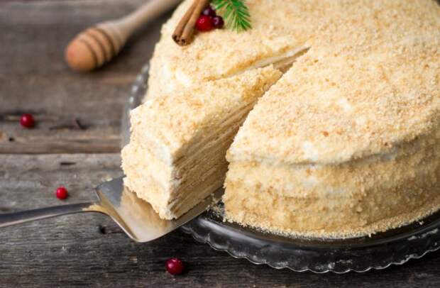 Сметанный торт с печеньем без выпечки рецепт с фото