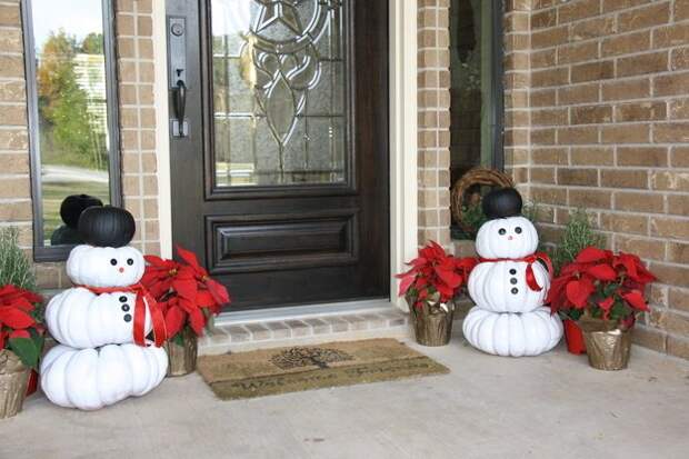 Reuse-your-leftover-Halloween-pumpkins-to-make-snowmen