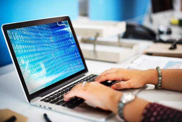 Учёные МГУ доказали универсальное свойство тензорных кодов, важное для квантовых компьютеров