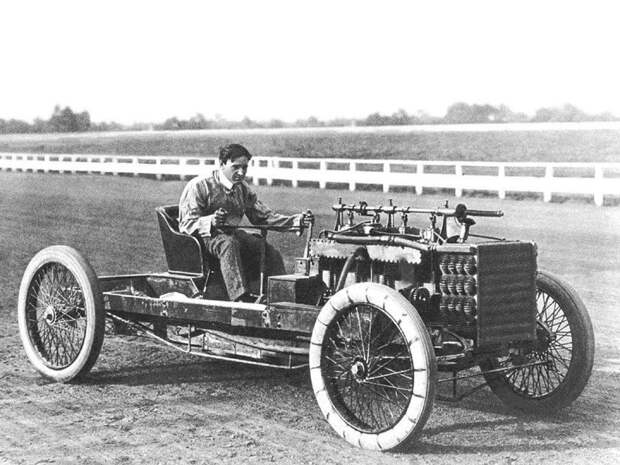 Барни Олдфилд за рулем Ford 999 (1902) ford, Генри Форд, авто, автоистория, автомобили, компания ford, ретро авто