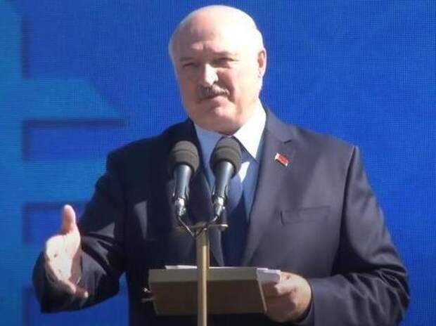 Лукашенко попросил оппозиционеров не называть его 