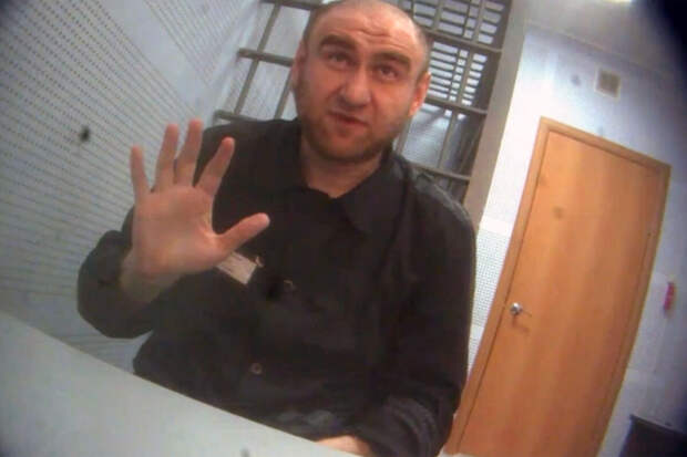 Суд приговорил бывшего сенатора Рауфа Арашукова к пожизненному лишению свободы