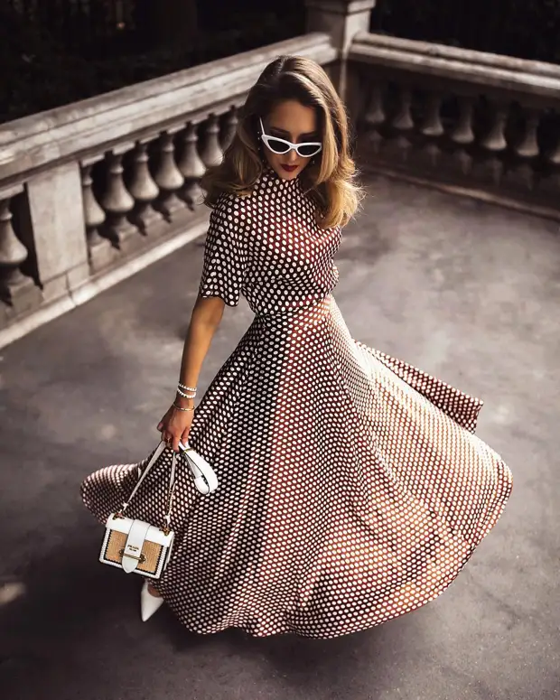 20+ самых крутых и стильных идей как носить длинные летние платья
