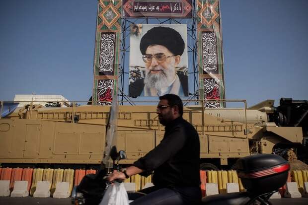 В Иране вспыхнули протесты против верховного лидера Али Хаменеи