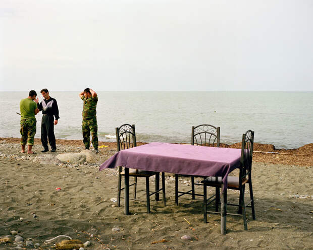 Каспий: элементы - книга фотографа Хлои Дью Мэтьюз