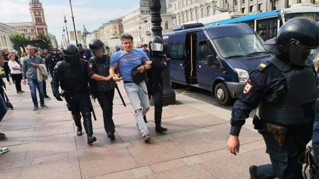 Четырнадцать человек задержали в Петербурге за нарушение правил пикетов митинг,10 августа,Спб,питер