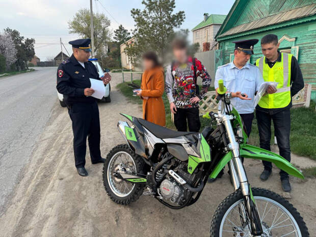 В Астраханской области привлекли к ответственности юных мотоциклистов без прав и их родителей