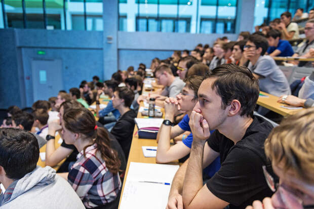 Более 6 тысяч студентов подали заявки на программу "Маяки" Сбера