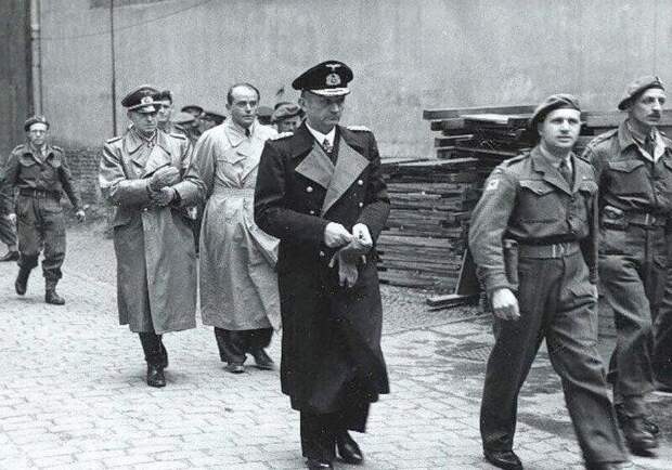 Карл Дëниц. Арест. 1945