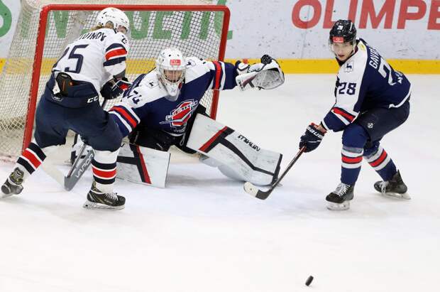 «Чайка» третий раз в сезоне уступила «Стальным Лисам»