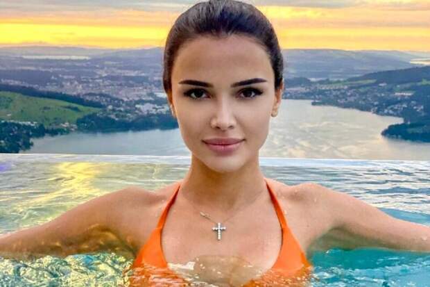 Золотая клетка или триумф расчёта: как Яна Орфеева построила империю на своей красоте