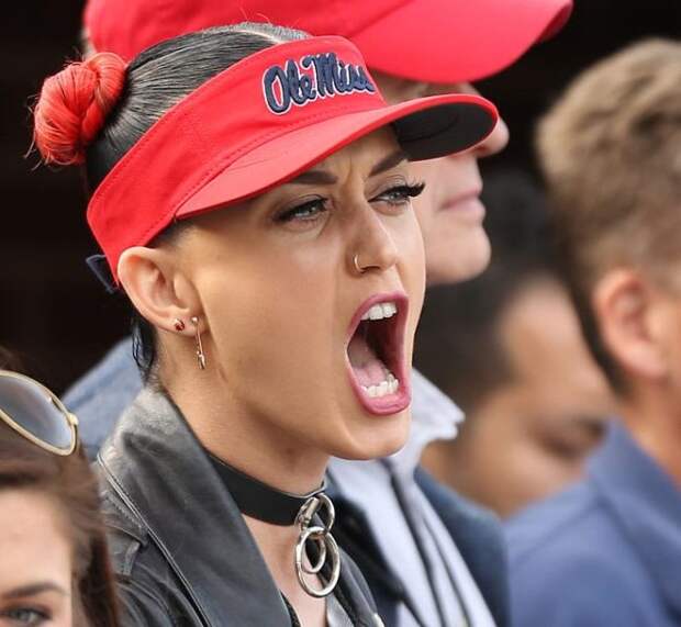 Katy Perry Ole Miss Rebels Football College Gameday Corndogs Lane Kiffin