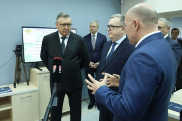 Игорь Зубов и Виталий Шулика ознакомились с направлениями использования искусственного интеллекта в работе полиции Одинцово