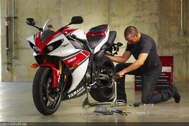 Фотографии спортбайка Yamaha YZF-R1 2012