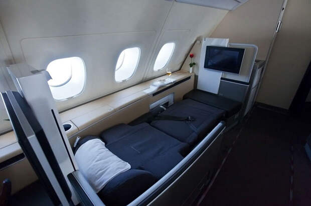 Полет на новом гигантском самолете Airbus A380