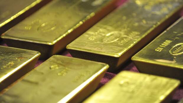 На торгах царит паника: золото обвалилось в цене. Вот что нужно делать