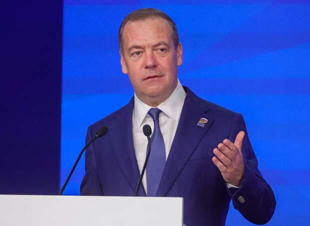 Дмитрий Медведев