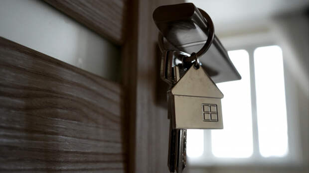 Могут признать незаконной: озвучены риски при покупке недвижимости за границей