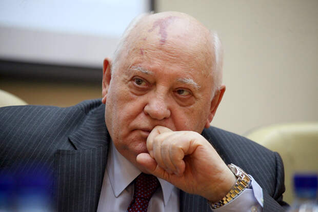 Горбачёв высказался о российской вакцине «Спутник V»